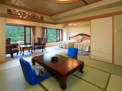 【新館】和洋室(和室10~12畳+ベッド2台) 定山渓ビューホテルの写真