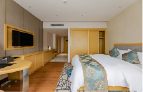 Longmen Shuidu Yangxin Valley Hot Spring Hotel