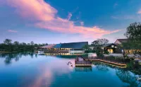 Grand New Century Resort Gaochun Nanjing - Infinity Pools
