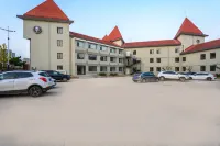 JI Hotel (Yantai Guanhai Road Fisherman's Wharf) - Park Yeri