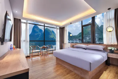 Yangshuo Rain Falls Forest homestay