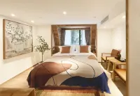 Under the banyan tree, there is a home stay (Guanyinqiao 9th Street store) - Romantic