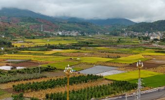 Nanxun Impression Theme Hotel