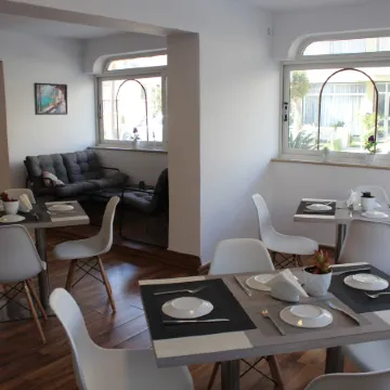 La Veranda De Larnaca