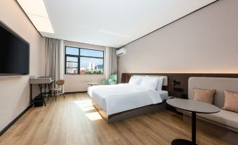 HanTing Hotel (Huanggang Huangmei Pengtai Department Store)