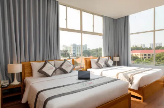 Yen Nam Hotel Hoang Van Thu โรงแรมใกล้ฝูน่วน