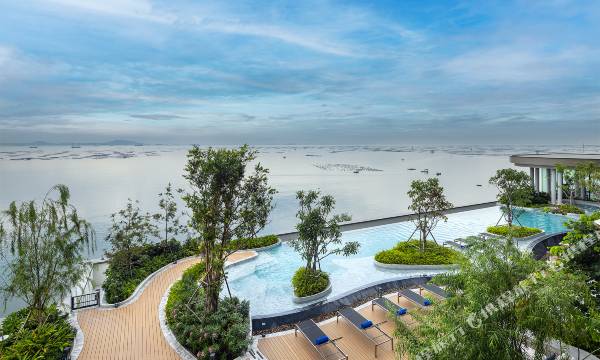 S Sriracha Hotel & Residence