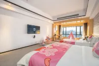 Xinzou Century Hotel (Fenghuang Plaza) - balcony