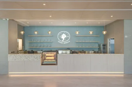 Shineworld11 Отели рядом с достопримечательностью «Тай-Кинг»