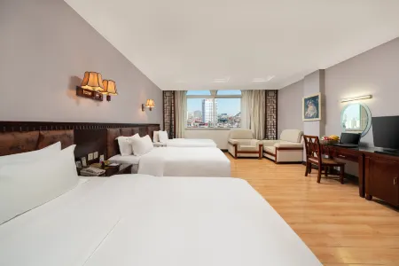 Deli Hotel (Yulin Cultural Square) Отели рядом с достопримечательностью «Night Market Street in Yulin City, Guangxi»