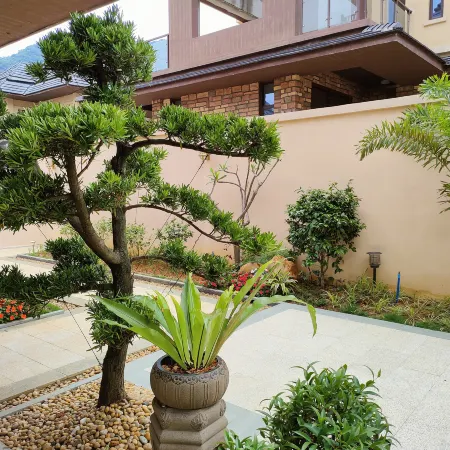 Aoqiao'er Hot Spring Holiday Villa, Chocolate Kingdom, Aoyuan Xinhua Town, Yingde
