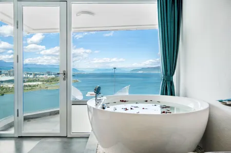 Qianyu Seaview Resort Hotel Отели рядом с достопримечательностью «The Ancient Tea Horse Road»