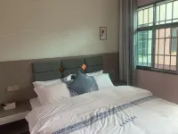 Luoping Agang Town Muxiao Collection Hotel