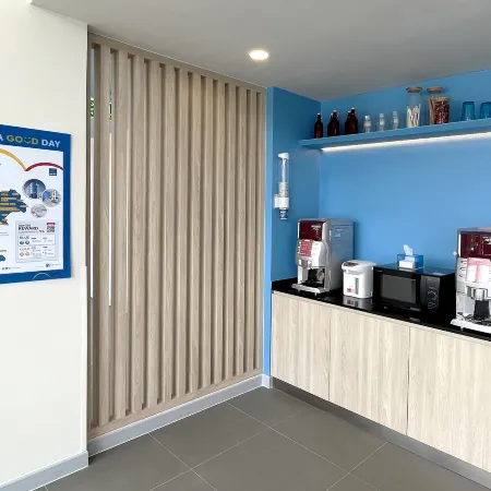 Hop Inn Bangkok Bangna Отели рядом с достопримечательностью «Станция Удом Сук»