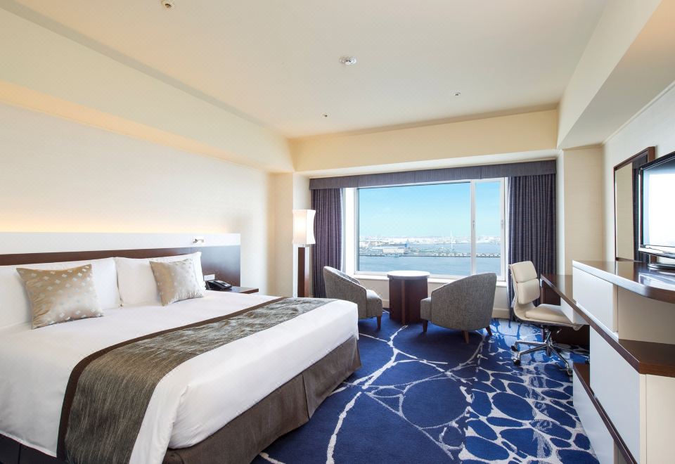 InterContinental Yokohama Grand 객실에서 보이는 요코하마 야경