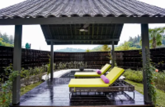 雅安十里芳菲·野玫瑰温泉村落