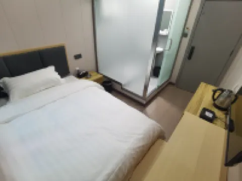 印江トゥチャ族ミャオ族自治県666ホテル