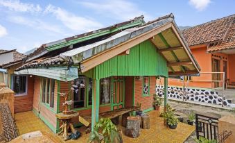 OYO Homes 91128 Desa Wisata Lebakmuncang Ciwidey Syariah