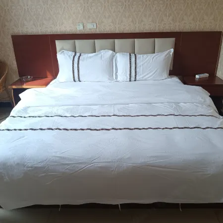 Qujing Xingwang Hotel