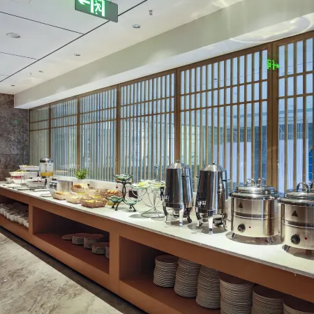 Wuyishan Jingcheng Holiday Hotel (Impression Dahongpao Branch, Sangu Resort)