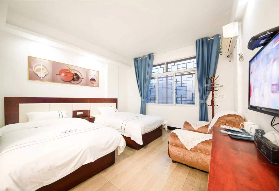 Phoenix Shiyuan Business Hotel(凤凰世源商务宾馆) 후기, 가격 2024 펑황 호텔 추천 | 트립닷컴