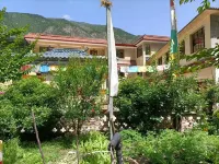 迭部代古寺德吉商務賓館 臘子口戰役紀念碑附近的飯店