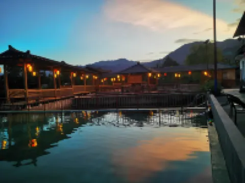 Resource Jinshan Manor Hotels in Ziyuan