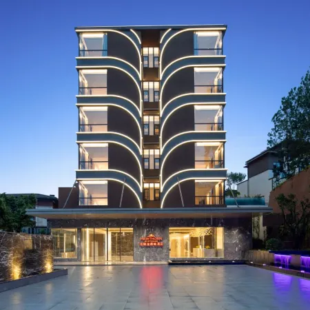 Mile Huquan Shuixiang Haofeng Wyndham Hot Spring Hotel