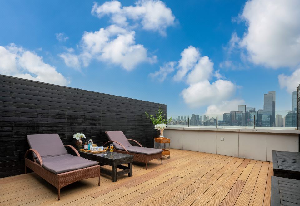 Ono 호텔의 강변 전망