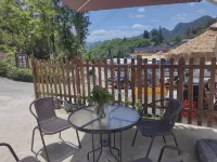 鶴峰山語小築民宿（屏山峽谷景區店）
