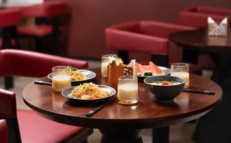 Tianyu・Boyue｜Design・EsportsBathtub Design Hotel (Jinhua World Trade City Plaza) Отели рядом с достопримечательностью «Jinhua Polytechnic»