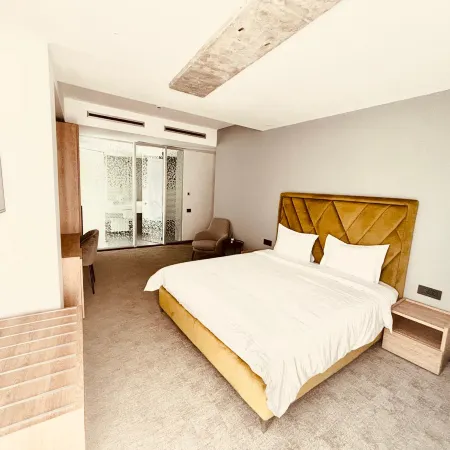 CM111Aparthotel