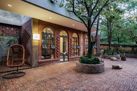 Shaochong Staycation