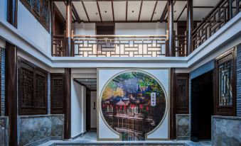 Hidden Momo · Half Foot Garden Hotel