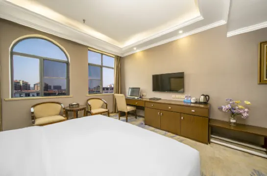 Leping Century King Hotel