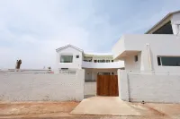 Huishanli-Rewild-Design Guesthouse (Datanzhen) فنادق في فنغ نينغ
