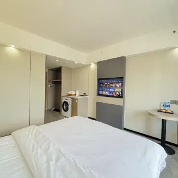 Huasha Apartment