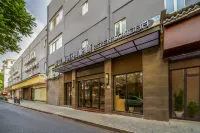 麗呈熹玥·柏斯頓飯店（廣州富力海珠城江南西地鐵站店） 寶崗體育場附近的飯店