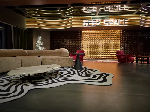 Shangqiu Geek One E-Sports Hotel (Diyi Mall) - Pet friendly