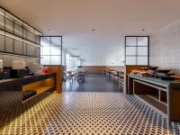 SFEEL Designer (Guangzhou Panyu Chimelong Wanbo Center Store) Hotels near محطة هانكسي تشانغلونغ