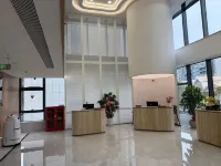 Huandao Holiday Hotel (Yuhuan Xincheng Wuyue Plaza) - parking