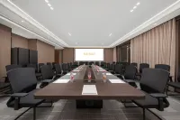 Hotel Rispace Zhaosu(Tianma International tourism culture square branch)
