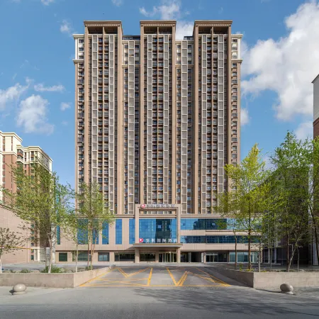 Jifeng International Hotel (Korla No.9 Warehouse Cuckoo River Branch)