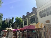 Senli Homestay (Yining Liuxing Street)