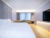 全季酒店(襄阳环球金融城店) - 高级大床房