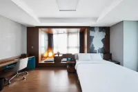 Felix by Stx Hotel & Suite Các khách sạn ở Haeundae-gu
