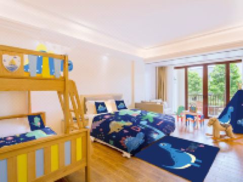 英德宝晶宫天鹅湖温泉酒店 - 亲子主题房