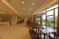 Chishui Hotel