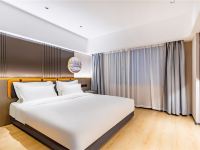 ZMAX HOTELS(天津五大道西南楼地铁站店) - 有个客厅MAX