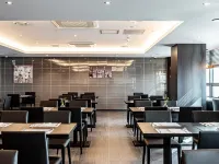 Ramada Hotel & Suites by Wyndham Seoul Namdaemun Hotels near Namdaemun Gate